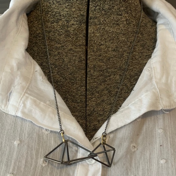 Intersecting Polyhedrons necklace #1 - Picture 4 of 5